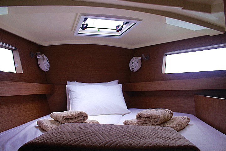 Photo #8 - Oceanis 41.1 (Diamanti II) in Skiathos - 37895