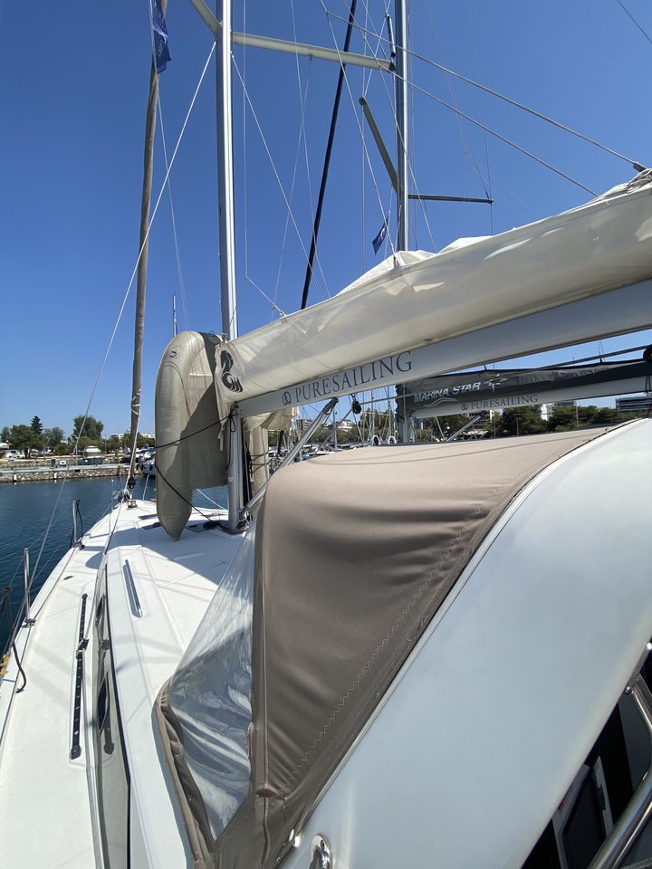 Photo #4 - Oceanis 41.1 (Iris) in Athen - 37898
