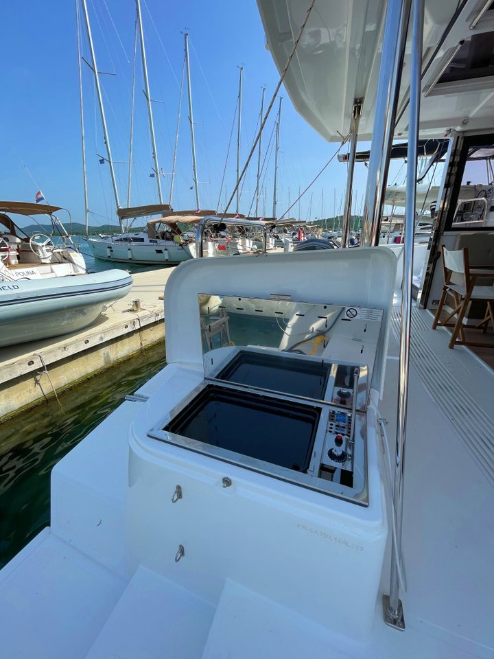 Photo #9 - Bali 4.2 - 4 + 1 cab. (Sail and Adventure) in Pirovac - 37906