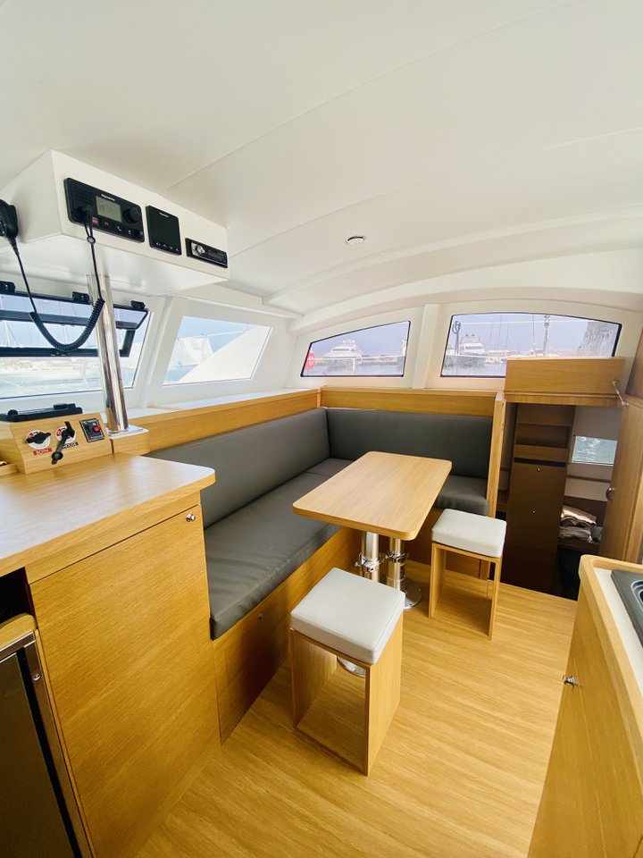 Photo #8 - C-Cat 37 (PRESTIGE) in Portisco - 37915