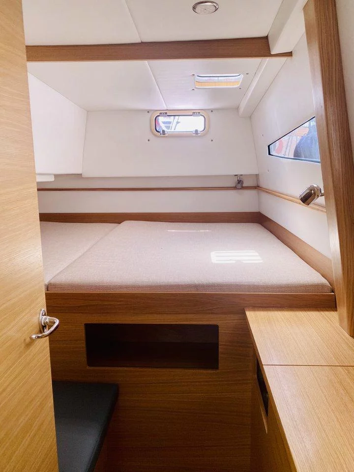 C-Cat 37 (PRESTIGE)  - 9