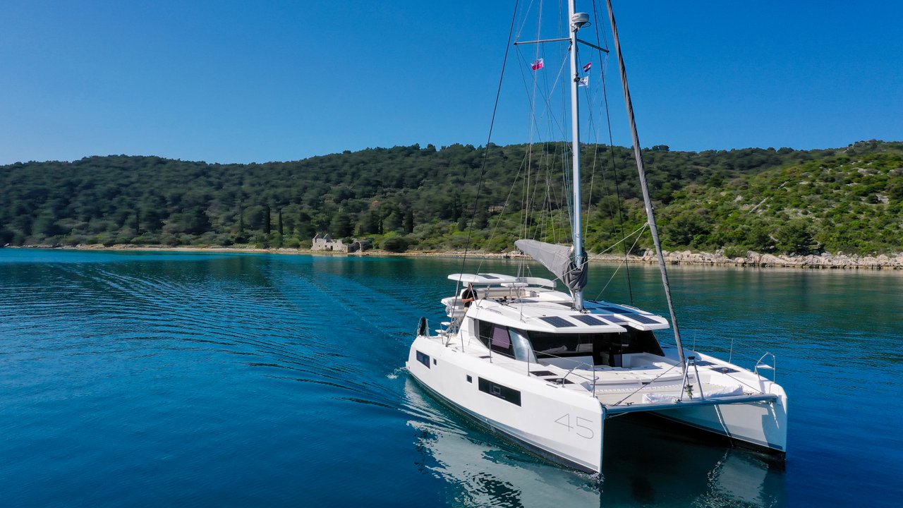 Photo #9 - Leopard 45 - 3 + 1 cab. (Manaphy) in Trogir - 37927