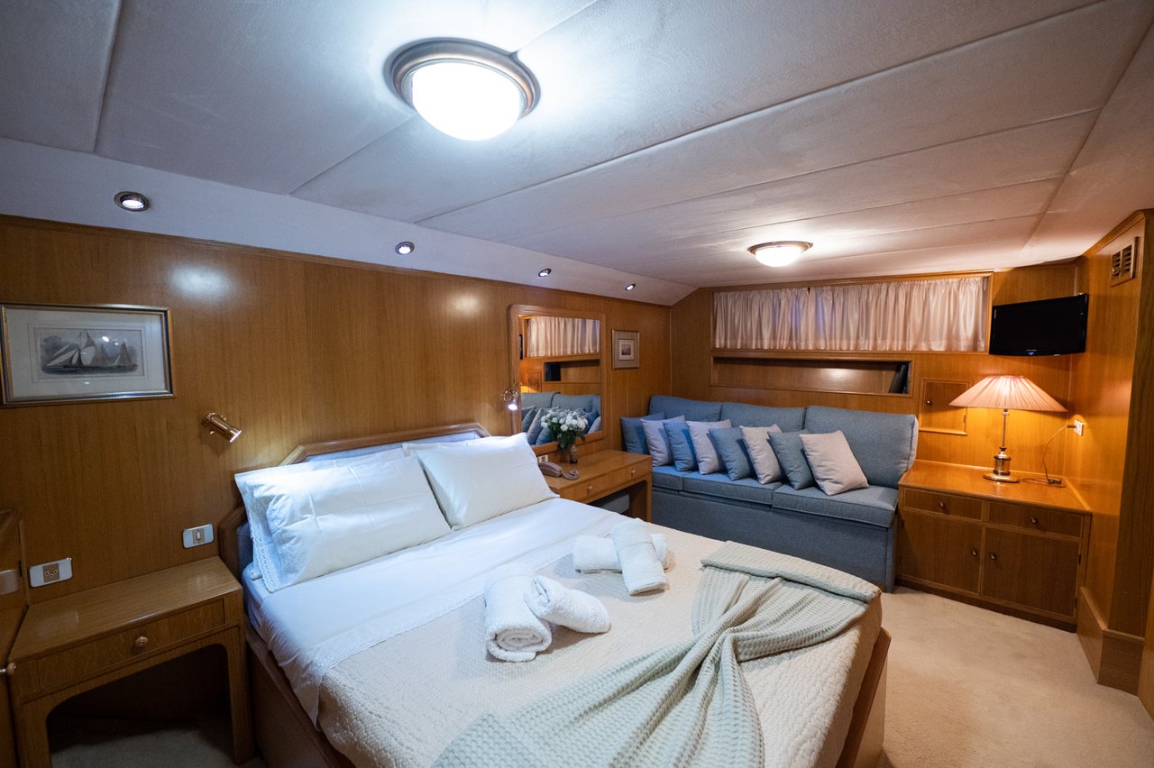 Photo #27 - M/Y Elena (Elena) en Atenas - 37929