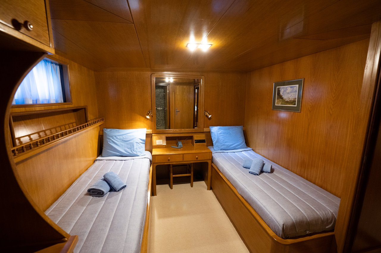 Photo #29 - M/Y Elena (Elena) en Atenas - 37929