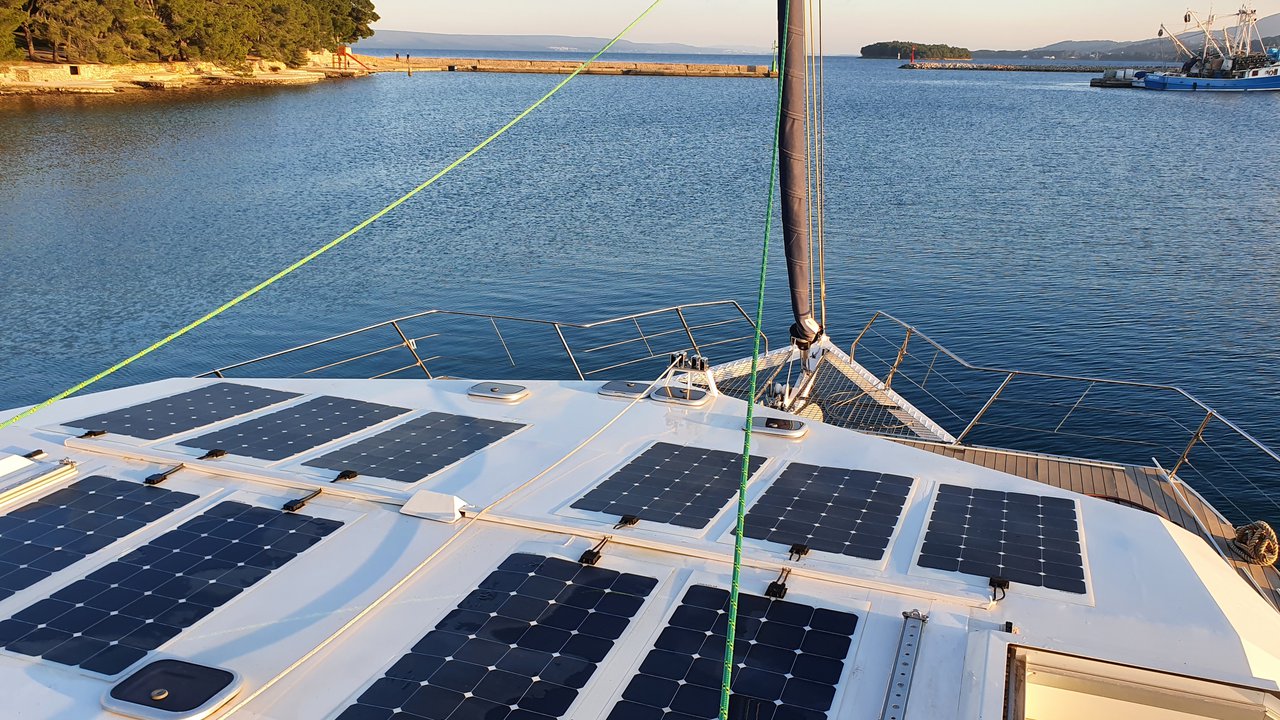 Photo #8 - Upwind 50 Eco - 4 + 1 cab. (Upwind) in Trogir - 37940