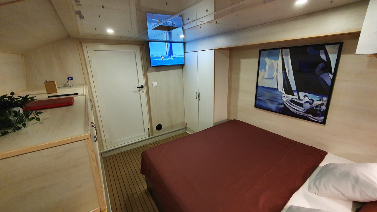 Photo #11 - Upwind 50 Eco - 4 + 1 cab. (Upwind) in Trogir - 37940
