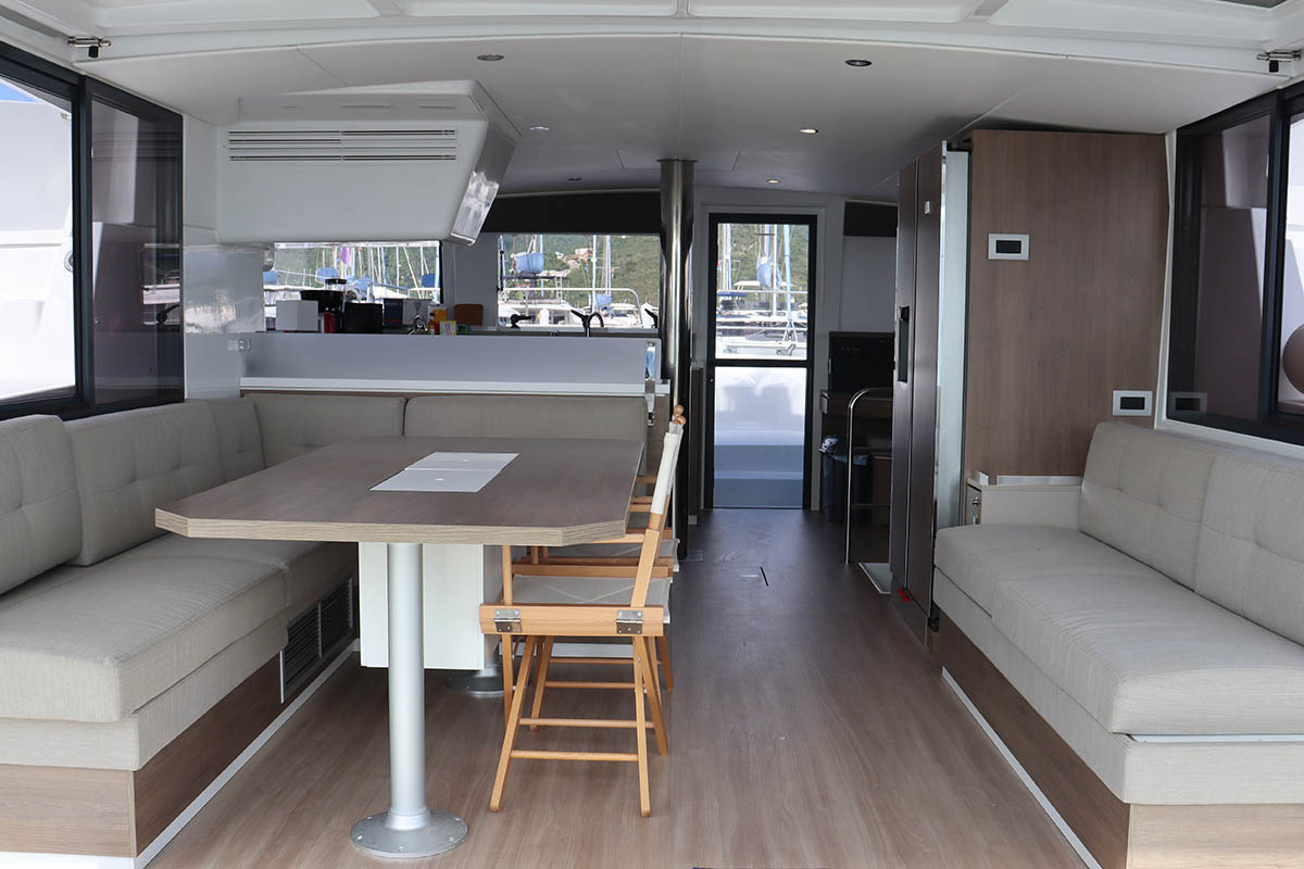 Photo #15 - Bali 4.4 - 4 + 1 cab. (Seas Another Day) in Nanny Cay - 37949