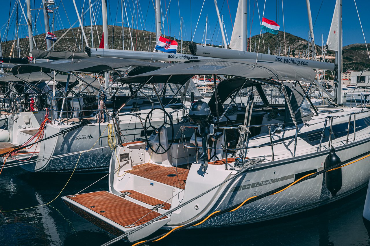 Photo #6 - Bavaria Cruiser 37 - 3 cab. (Firenze) in Trogir - 37971