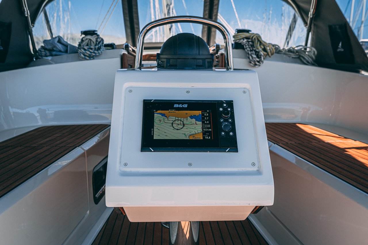 Photo #11 - Bavaria Cruiser 37 - 3 cab. (Firenze) in Trogir - 37971