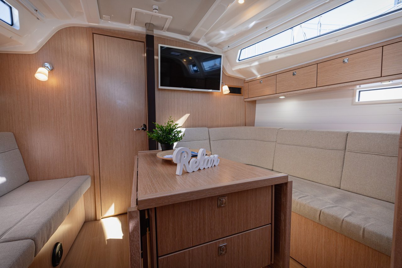 Photo #26 - Bavaria Cruiser 37 - 3 cab. (Firenze) in Trogir - 37971