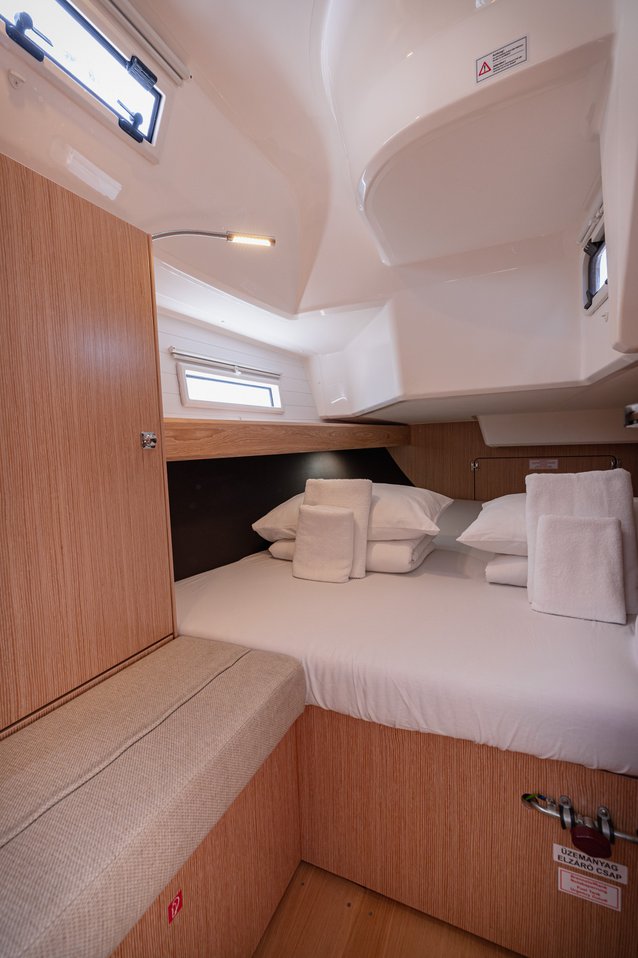 Photo #34 - Bavaria Cruiser 37 - 3 cab. (Firenze) in Trogir - 37971