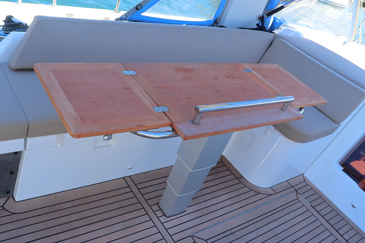 Photo #9 - Oceanis 54 - 3 + 1 cab. (Heartbeat) in Nanny Cay - 37972