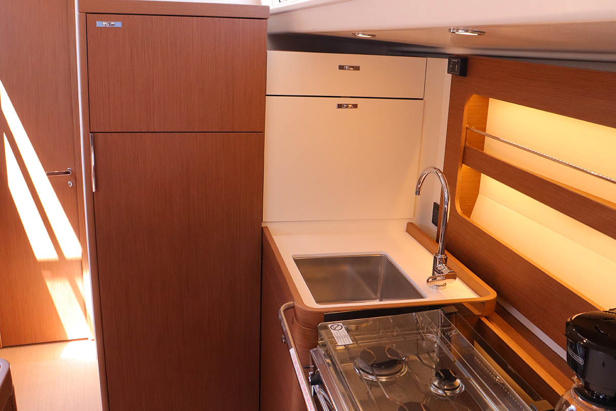 Photo #14 - Oceanis 54 - 3 + 1 cab. (Heartbeat) in Nanny Cay - 37972