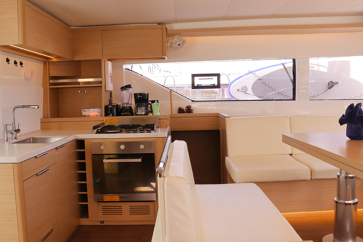 Photo #21 - Lagoon 51 - 6 cab. (Golden Hind) in Nanny Cay - 37976