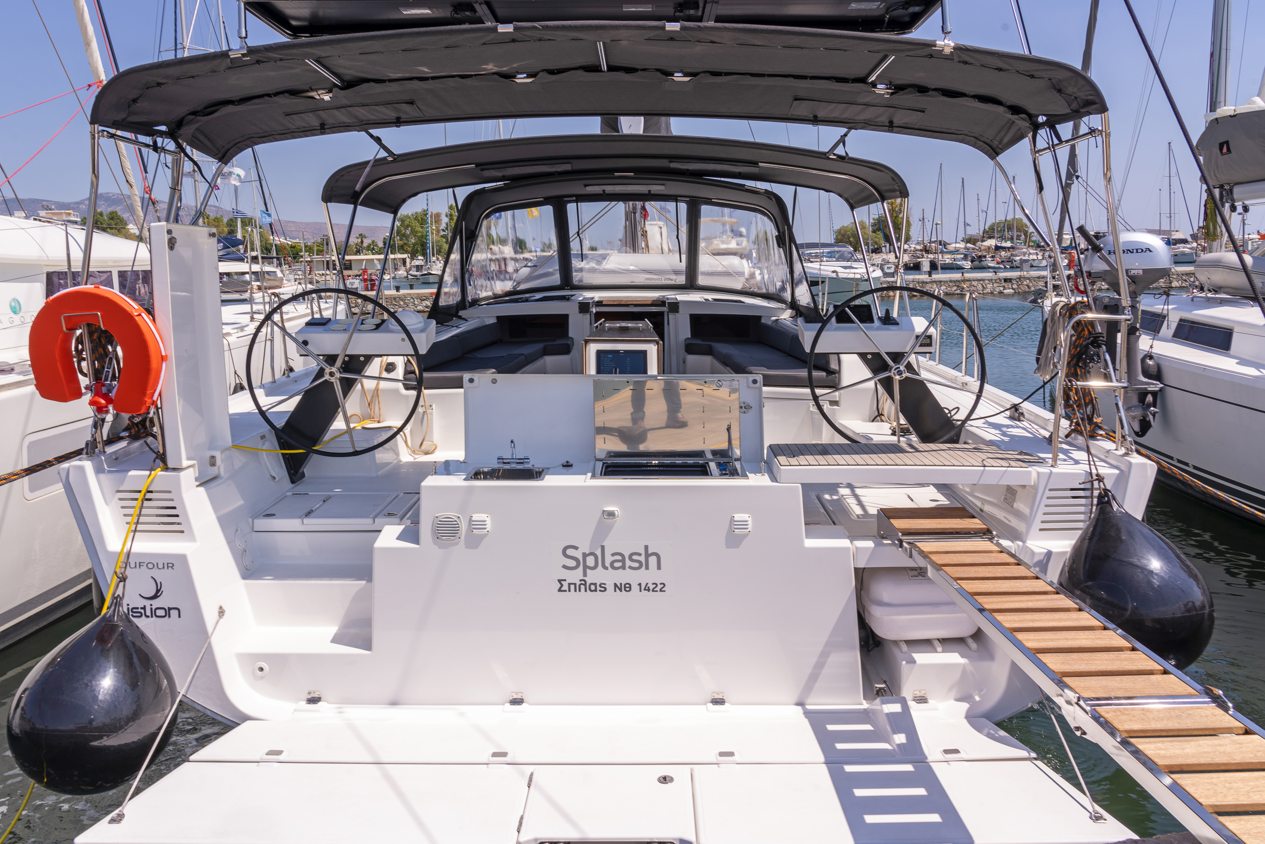 Photo #17 - Dufour 530 - 5 + 1 cab. (SPLASH) en Rhodes - 38015