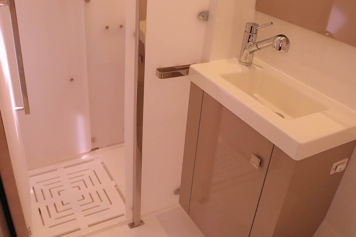 Photo #21 - Fountaine Pajot Astrea 42 Quatuor (Michelle ma Belle) en Nanny Cay - 38048