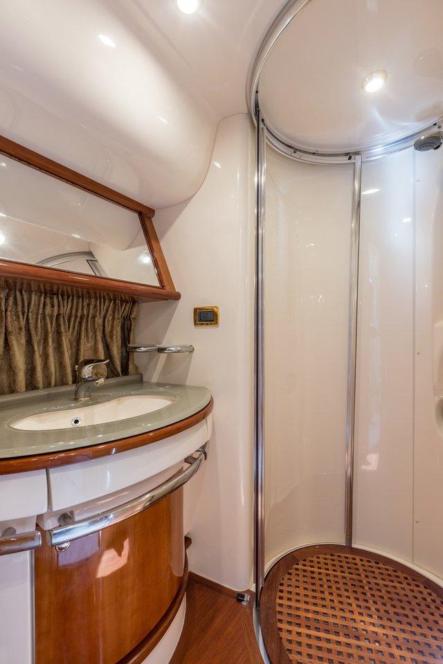Photo #21 - Azimut 62 Fly - 3 + 2 cab. (Eos) in Podstrana - 38090