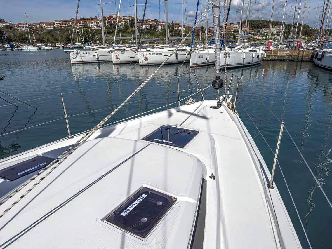 Photo #5 - Bavaria C42 (Livia) en Pula - 38096