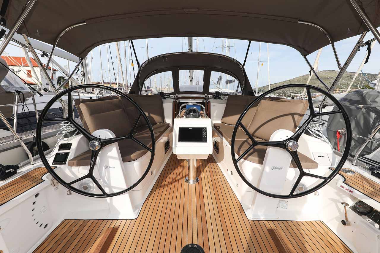 Photo #7 - Bavaria Cruiser 37 Style (Pura Vida) in Trogir - 38100