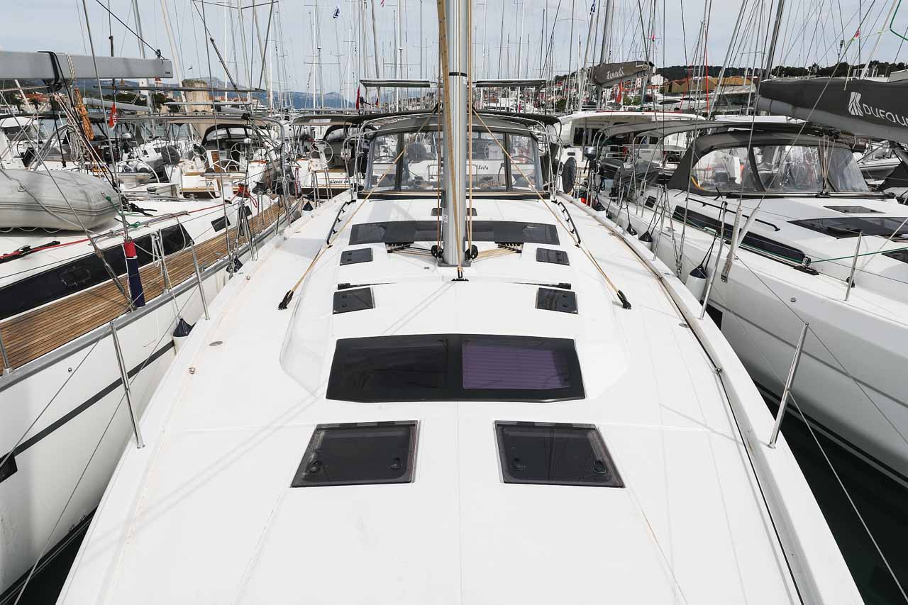 Photo #4 - Dufour 530 - 5 + 1 cab. (Musca) en Trogir - 38104