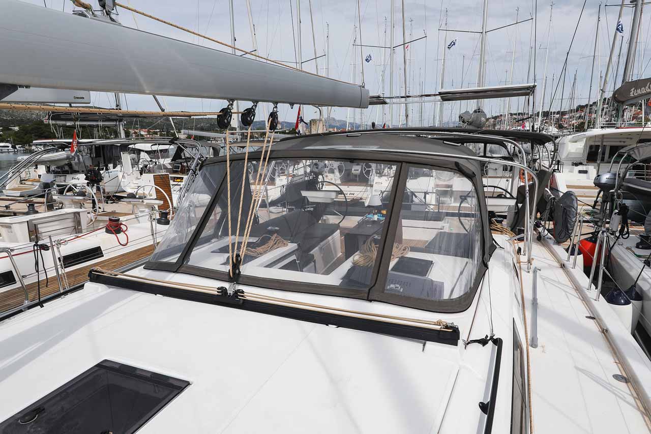 Photo #7 - Dufour 530 - 5 + 1 cab. (Musca) en Trogir - 38104