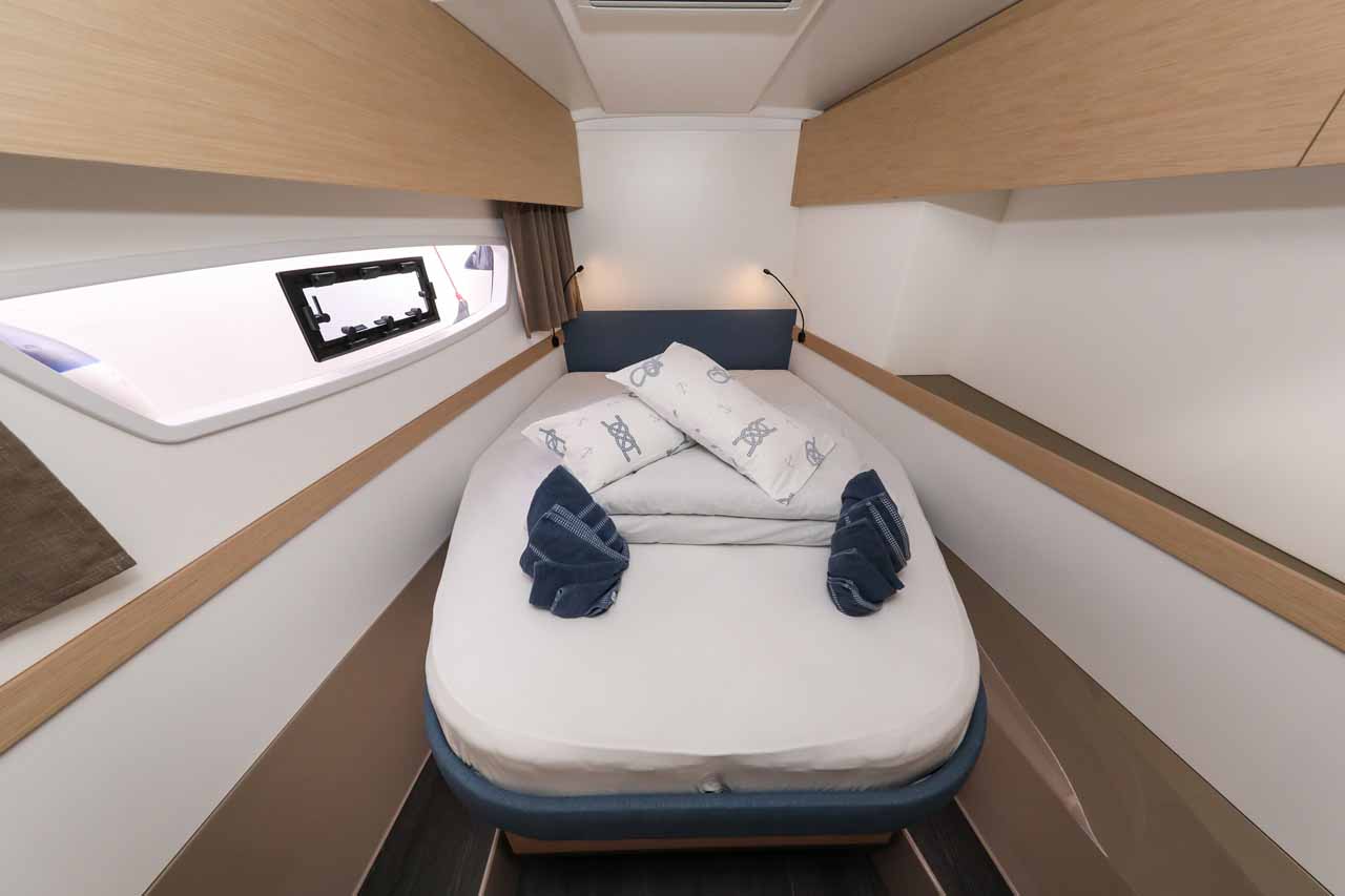 Photo #6 - Fountaine Pajot Astrea 42 - 4 + 2 cab. (Alchiba) in Trogir - 38118