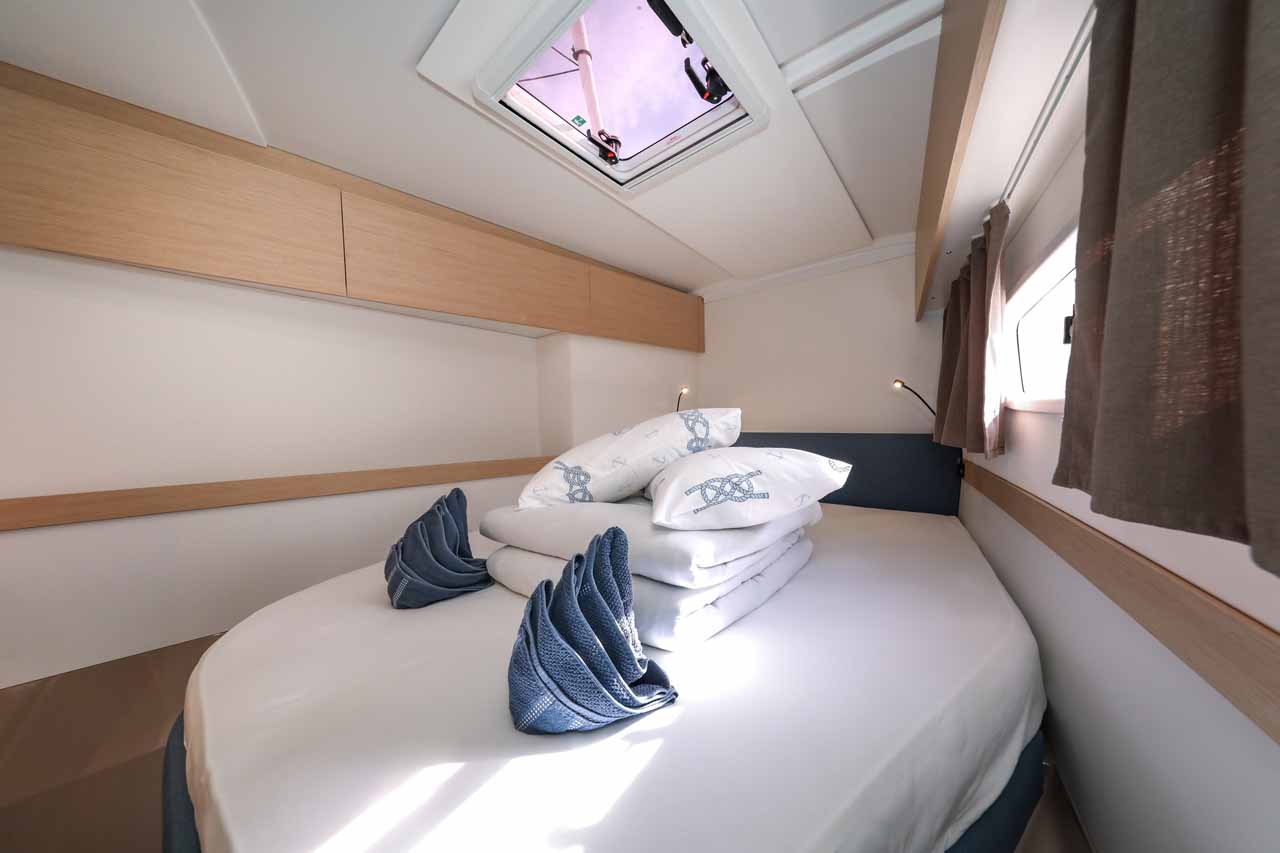 Photo #9 - Fountaine Pajot Astrea 42 - 4 + 2 cab. (Alchiba) in Trogir - 38118