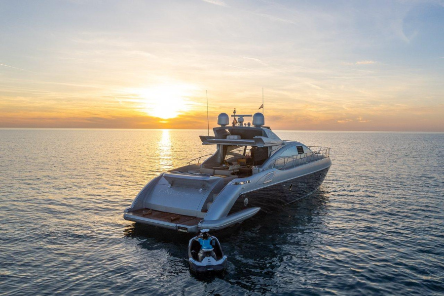 Photo #8 - Azimut 68 - 3 + 1 cab. (Falch) in Split - 38121