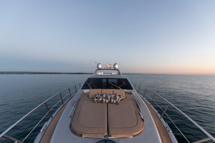 Photo #10 - Azimut 68 - 3 + 1 cab. (Falch) in Split - 38121