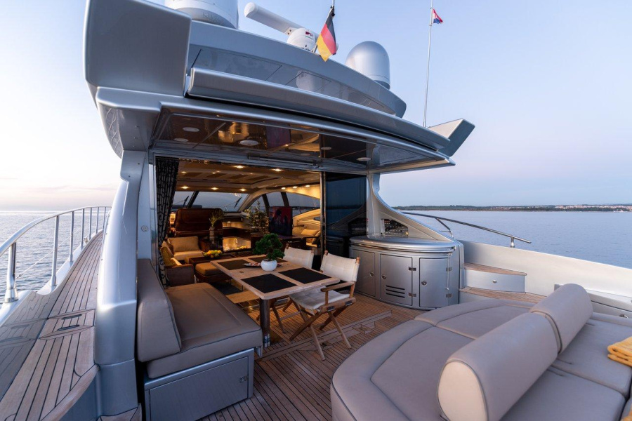 Photo #14 - Azimut 68 - 3 + 1 cab. (Falch) in Split - 38121