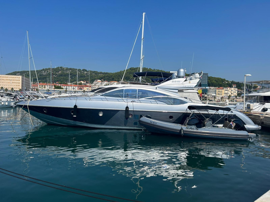 Photo #33 - Azimut 68 - 3 + 1 cab. (Falch) in Split - 38121