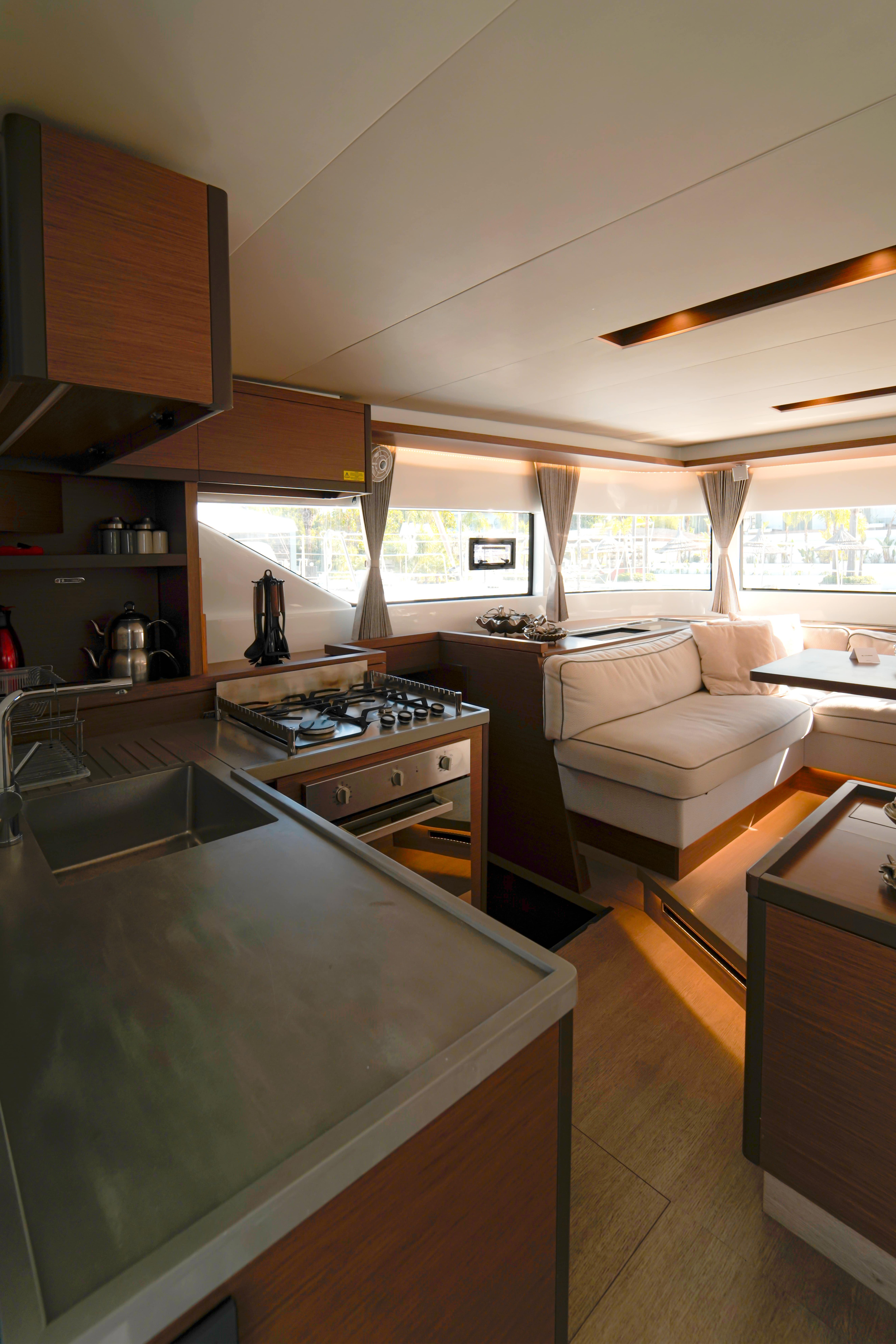 Photo #4 - Lagoon 50 - 6 + 2 cab. (Alchera) en Marmaris - 38125