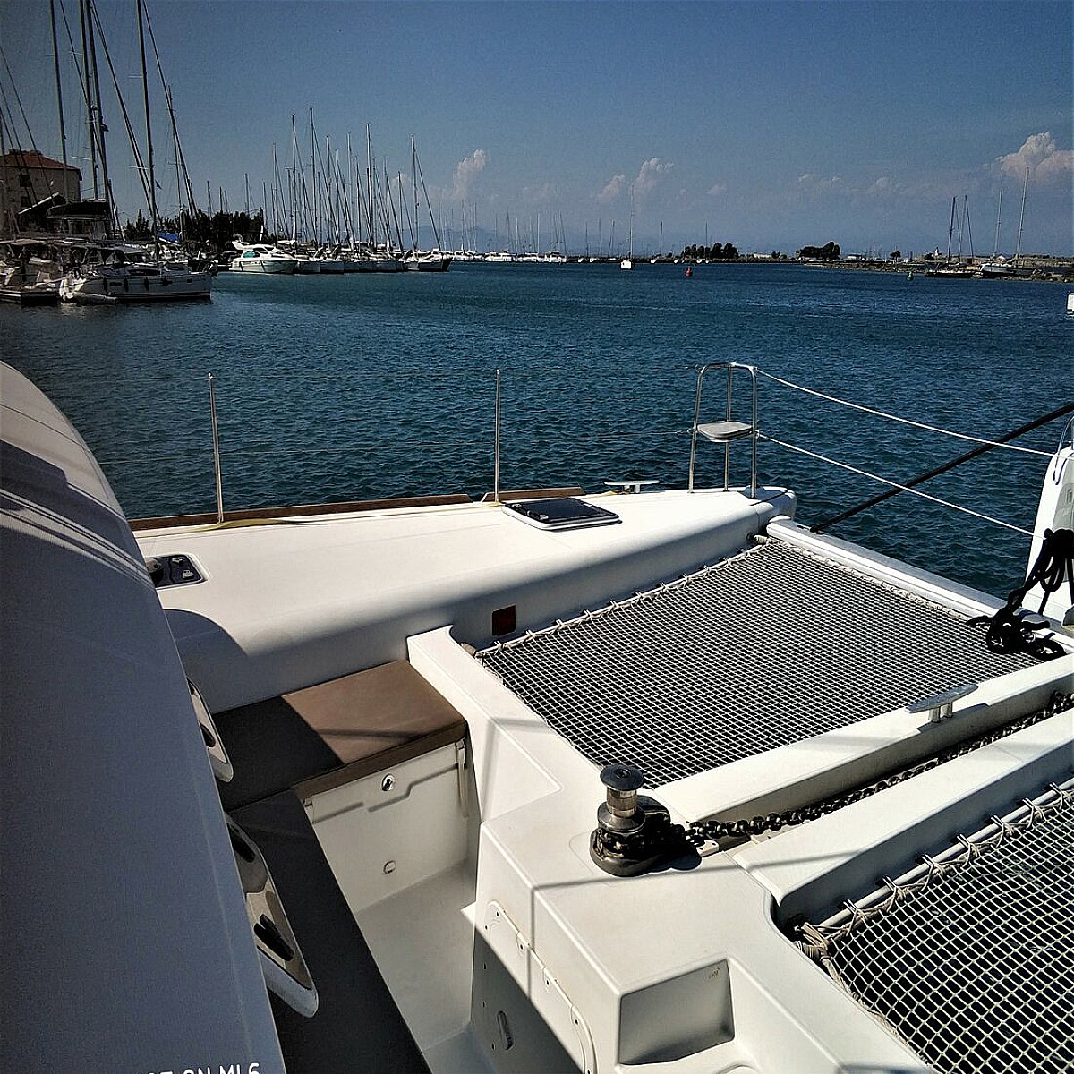 Photo #7 - Lagoon 450 F - 4 + 2 cab. (Azraq) in Atene - 38143