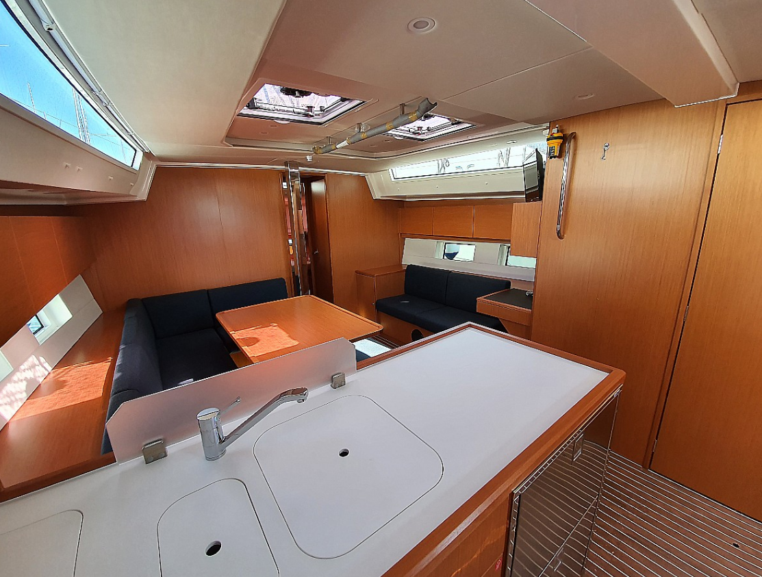 Photo #10 - Bavaria C45 - 5 cab. (Blue Diamond) in Atene - 38149