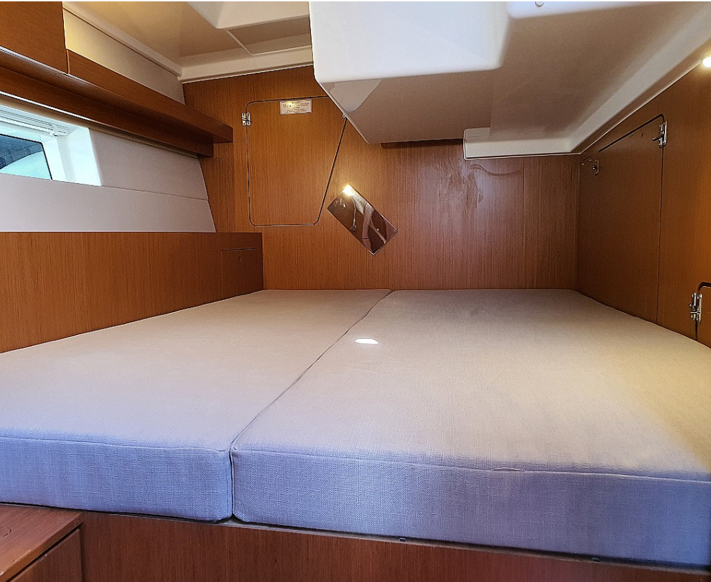 Photo #14 - Bavaria C45 - 5 cab. (Blue Diamond) in Atene - 38149