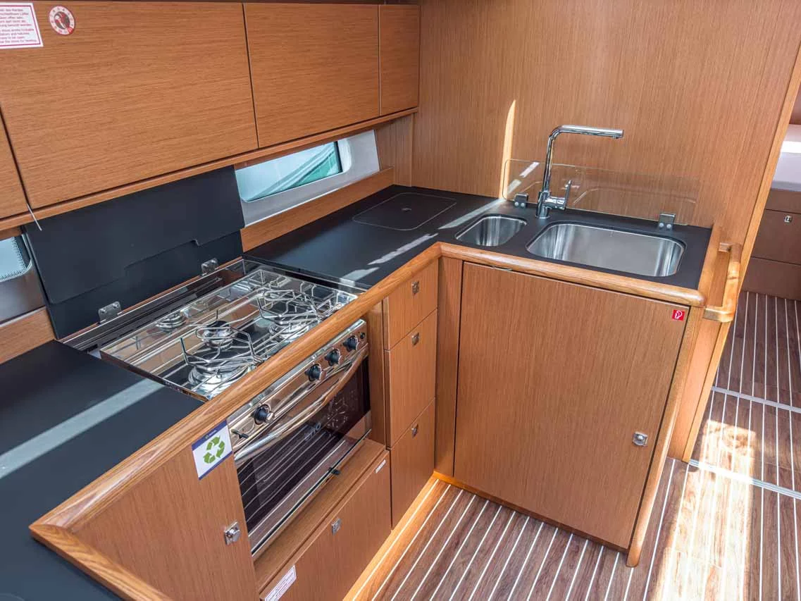 Bavaria C46 - 4 cab. (Naos)  - 14