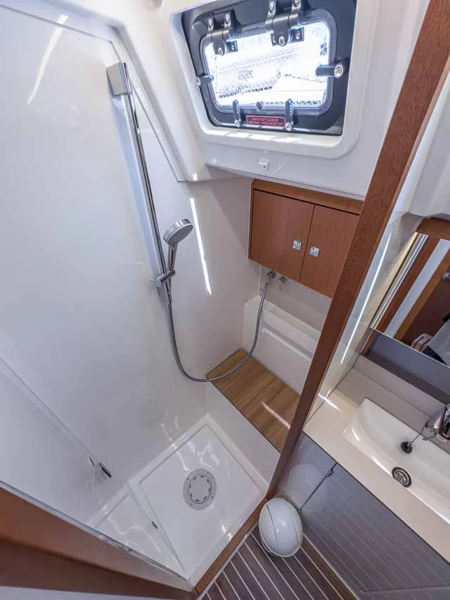 Bavaria C46 - 4 cab. (Naos)  - 24