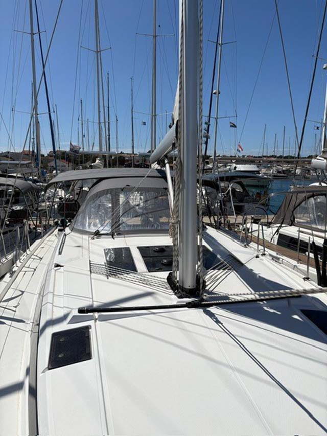 Photo #3 - Bavaria C46 - 4 cab. (Ara) en Murter - 38184