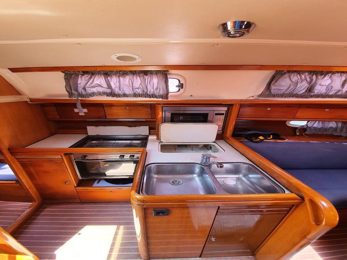 Photo #8 - Bavaria 34 Cruiser - 2 cab. (Little Eva) en Phuket - 38187