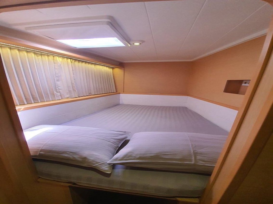 Photo #12 - Lagoon 400 S2 - 4 + 2 cab. (ToyBoy) in Phuket - 38196