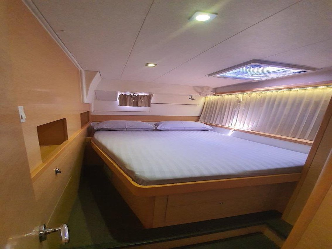 Photo #14 - Lagoon 400 S2 - 4 + 2 cab. (ToyBoy) in Phuket - 38196
