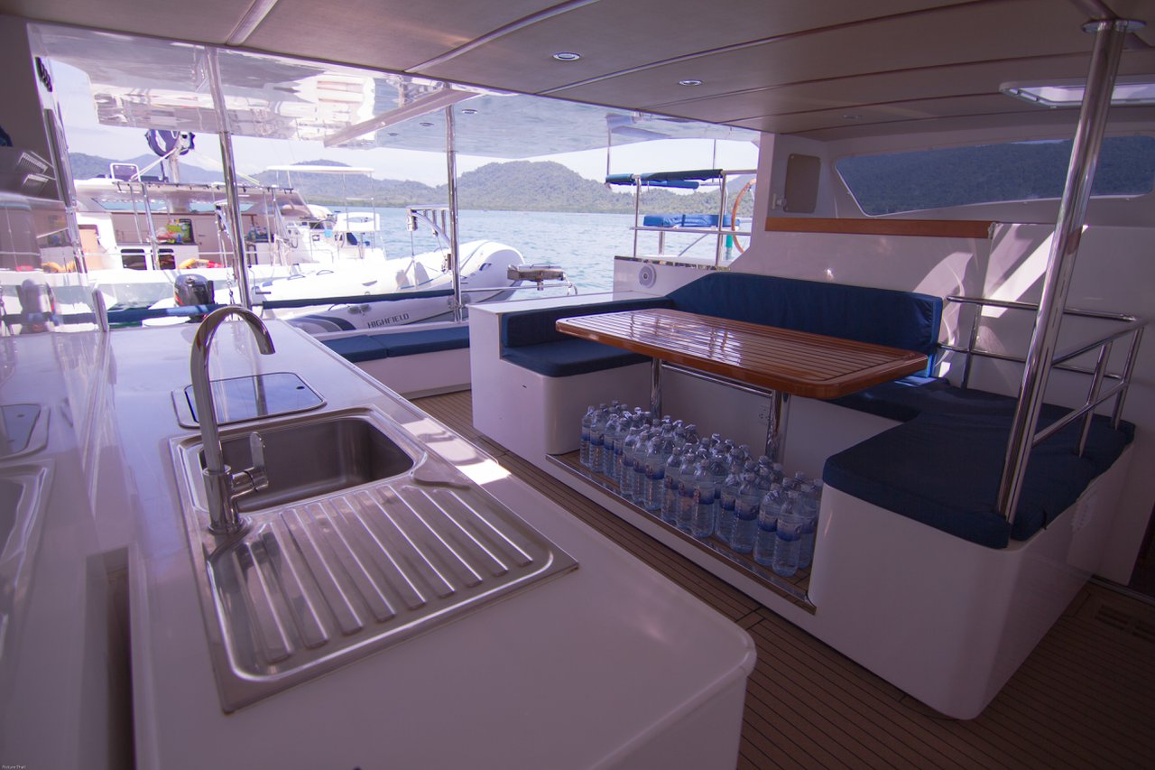 Photo #9 - Island Spirit 38 - 4 cab. (Island Breeze) in Koh chang - 38208