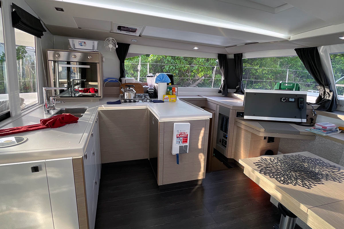 Photo #30 - Fountaine Pajot Astrea 42 - 4 + 2 cab. (Carpe Diem - BVI) in Nanny Cay - 38244