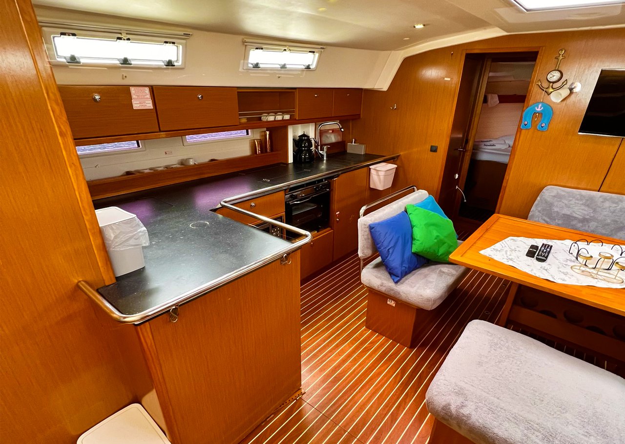 Photo #11 - Bavaria Cruiser 45 (Aquaholic) en Fethiye - 38248