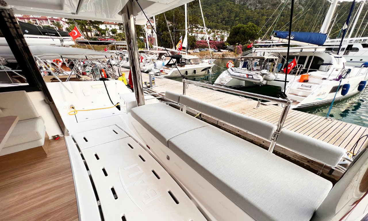 Photo #14 - Bali 4.8 OW - 3 + 1 cab. (Honour) in Fethiye - 38253