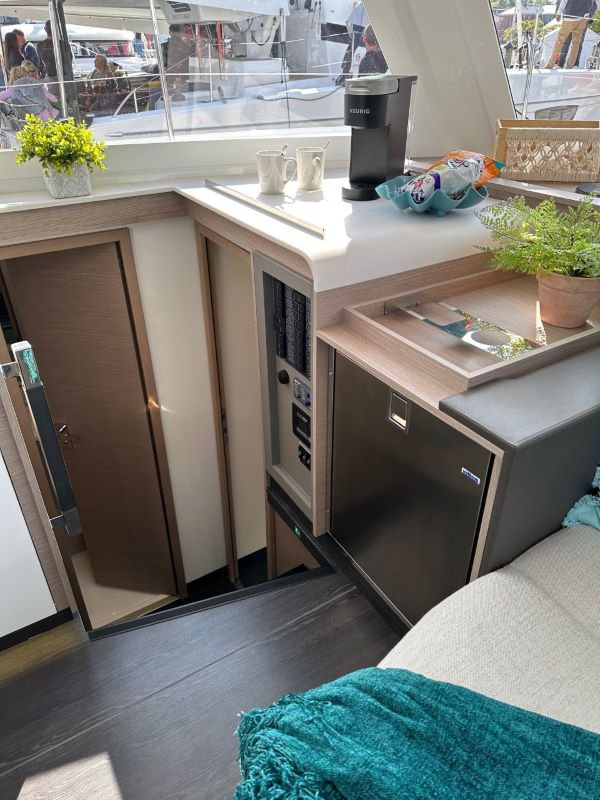 Photo #7 - Fountaine Pajot Isla 40 - 3 cab. (Sea Magik) in St. Thomas - 38272