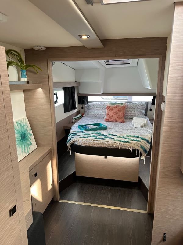 Photo #11 - Fountaine Pajot Isla 40 - 3 cab. (Sea Magik) in St. Thomas - 38272