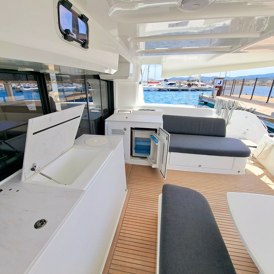 Photo #10 - Lagoon 46 - 4 + 2 cab. (Silver elli) in Bas du fort - 38327