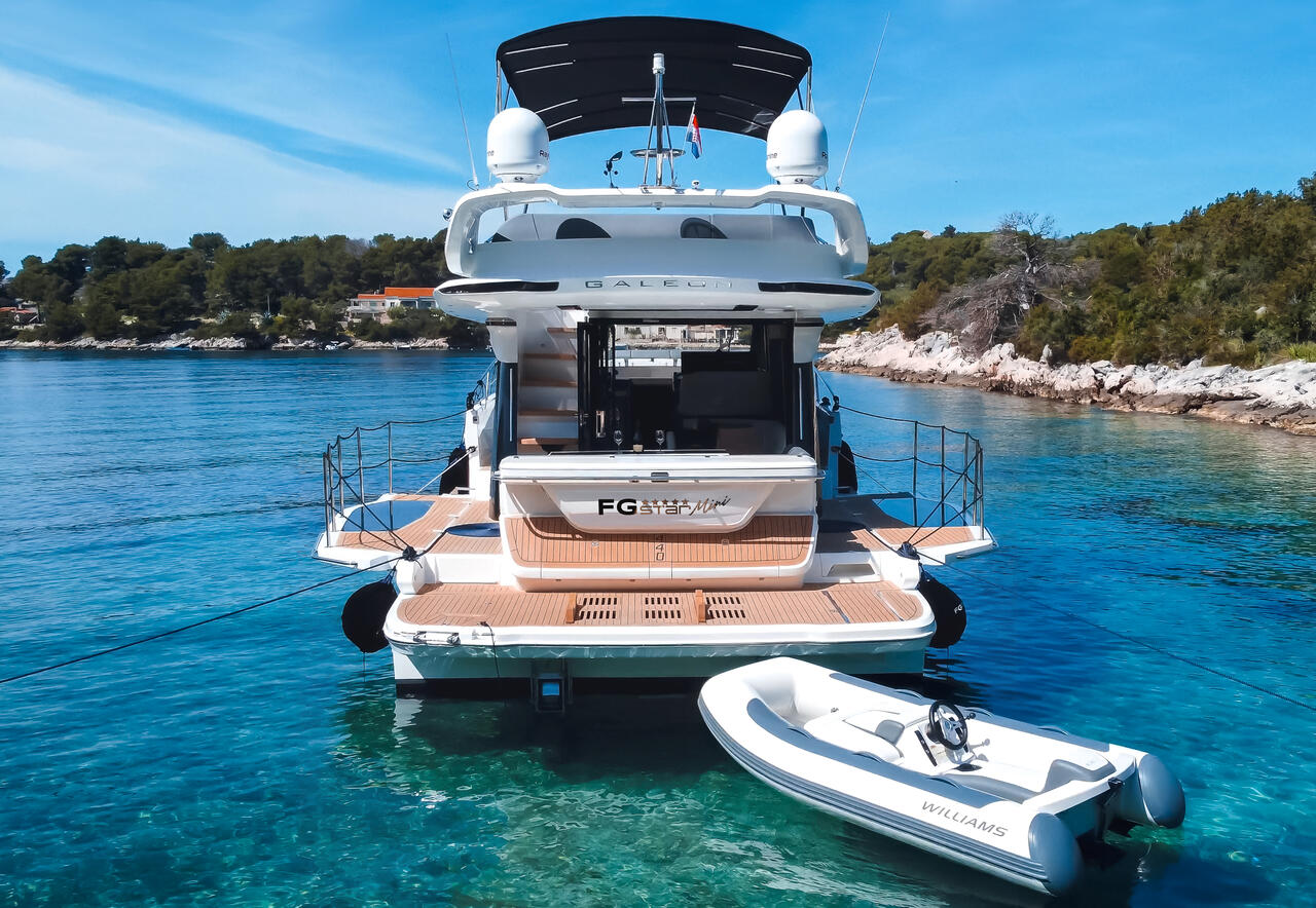 Photo #7 - Galeon 440 Fly (Diesel) (FGStar Mini) en Trogir - 38344