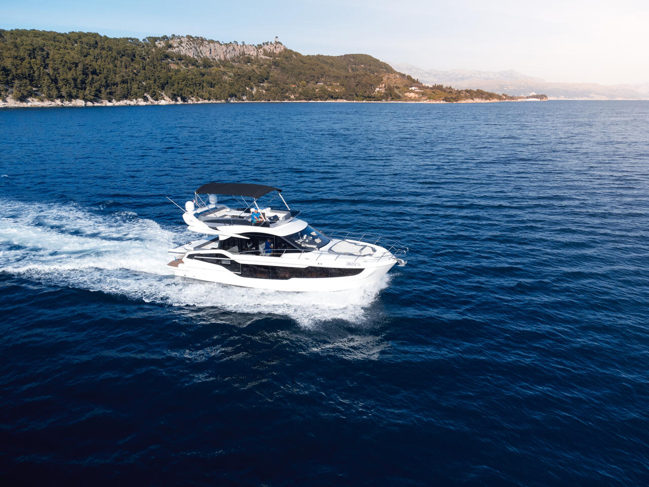 Photo #10 - Galeon 440 Fly (Diesel) (FGStar Mini) en Trogir - 38344